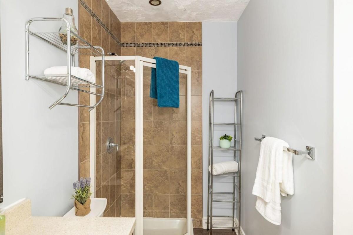 Pet-Friendly Home - Near Chinatown & Little Italy Otawa Exterior foto