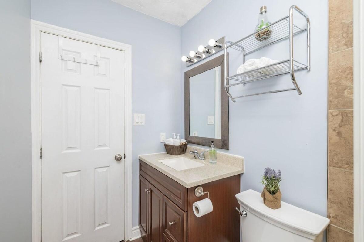 Pet-Friendly Home - Near Chinatown & Little Italy Otawa Exterior foto